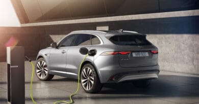 Jaguar F Pace