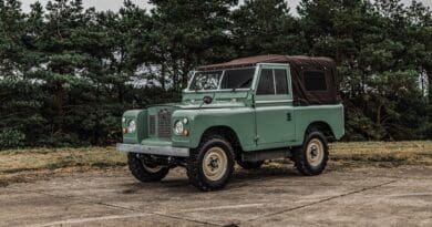 Land Rover Series IIA Everrati