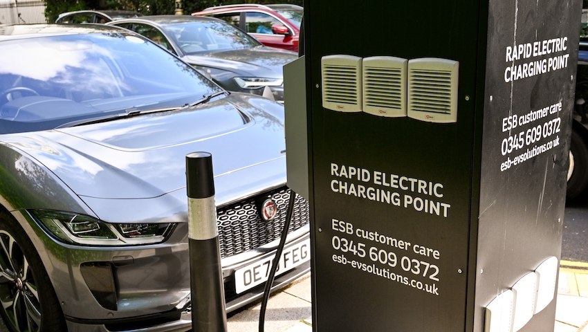 London electric vehicle charger MG