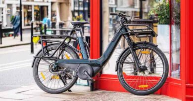 Vaast took the bike world by storm with its magnesium-framed gravel machine, this Vaast E/1, is one of the smoothest rides to any urban electric bike