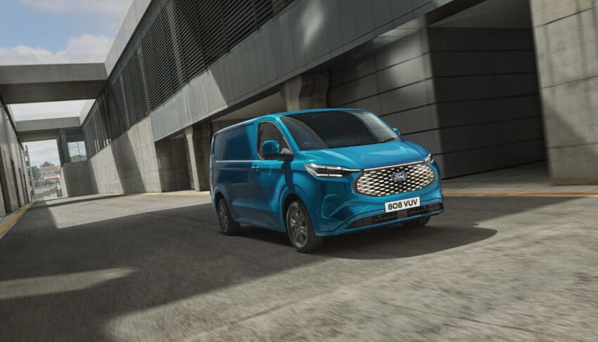 Ford has unveiled the electric version of its Transit, the bestselling van in Europe, as it tries to persuade tradespeople to shift away from vehicles with internal combustion engines.