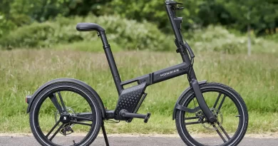 The headline design feature of the HonBike One is the omission of any chain or belt drive. Instead, this cleverly designed folding electric bike uses a shaft encased in a single-sided aluminium rear spar to the back wheel.