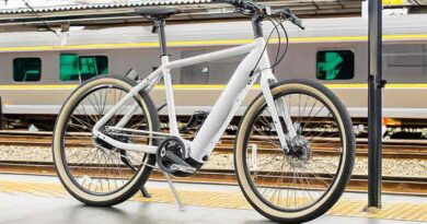 The Momentum Transend E+ turns heads with its beach cruiser aesthetic and delivers a genuinely impressive ride experience, thanks to its Yamaha-built mid-drive motor and plush comfort setup.