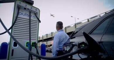 bp pulse Gatwick fleet charging hub