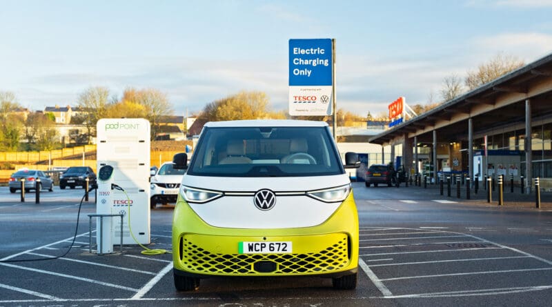 EV experts at LeaseElectricCar.co.uk have named the best ways drivers can get the most out of their car batteries and charge up for cheaper.  