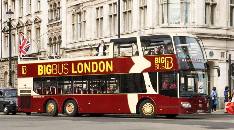 Equipmake has partnered with the world’s largest sightseeing company, Big Bus Tours, in a fleet deal that will see 10 double-deck, open-top buses repowered with its cutting edge electric zero emission electric drivetrain technology.