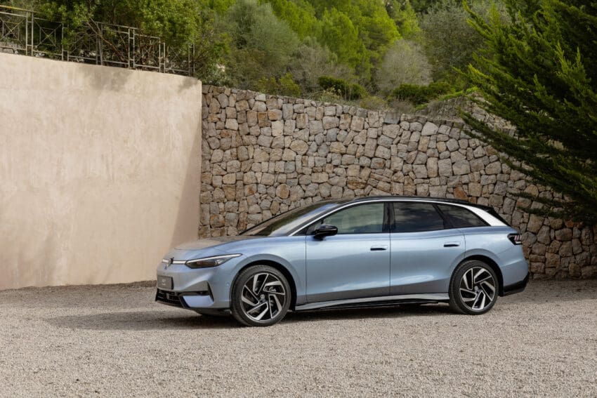 Volkswagen has shared the first images and details of the new ID.7 Tourer.