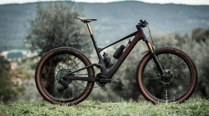The Scott Lumen eRIDE 910 truly stands out in the crowded market from its sleek design to its powerful performance.