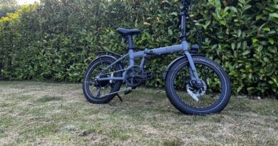 Estarli e20 is an ideal entry-level folding electric bike boasting impressive power, a range of gears, and larger tyres for enhanced handling and comfort