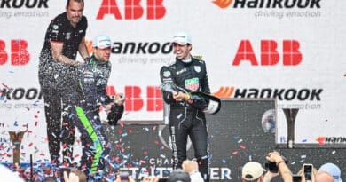 António Félix da Costa delivered a spectacular double victory for TAG Heuer Porsche in Portland, marking his third consecutive win and equalling his 2019 record for the longest win streak in Formula E history.