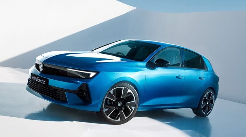 Vauxhall has announced a new special edition of its Astra Electric hatchback and estate that cuts the price by almost £3,000.