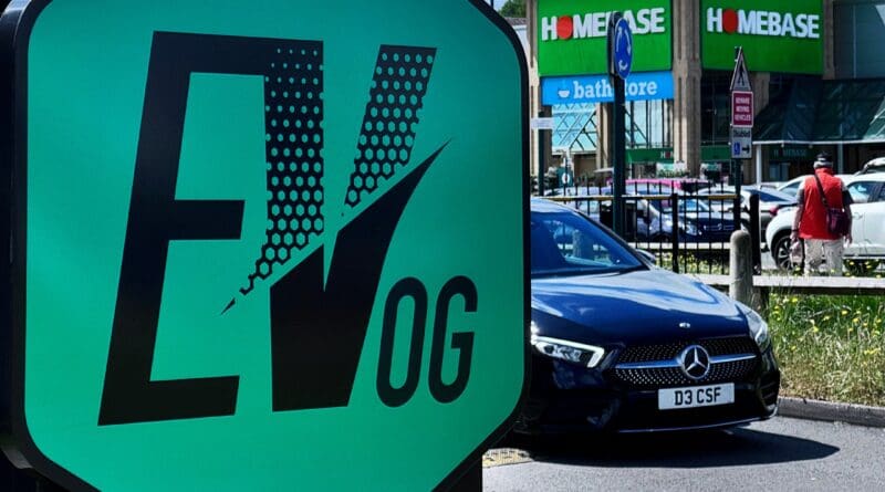 UK firm EV-OG has launched a new ultra-rapid EV charger that operates independently of the National Grid.