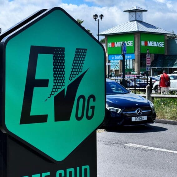 UK firm EV-OG has launched a new ultra-rapid EV charger that operates independently of the National Grid.