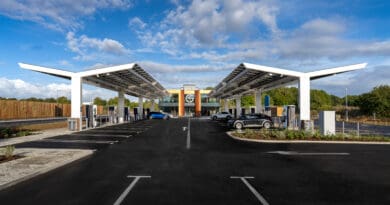 Gridserve has officially opened its latest Electric Forecourt, at Stevenage on the A1.