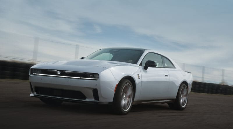 Stellantis will launch its first test cars equipped with solid state batteries within 14 months.