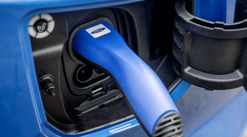 Ford is offering commercial vehicle customers a home charger for just £10 as it looks to boost electric van sales.