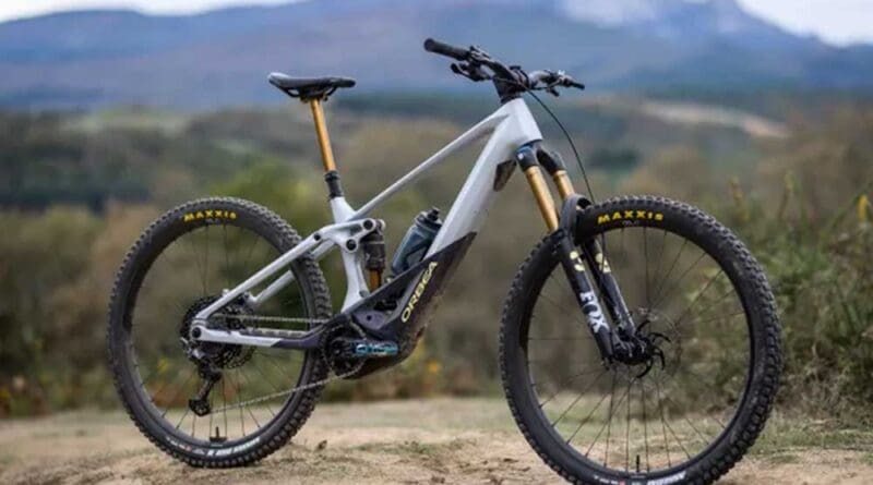 Orbea's 2025 Wild M-LTD is the pinnacle of their new full-power eMTB range, featuring a refined design that enhances both performance and comfort.