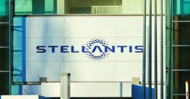 Stellantis and battery maker CATL have announced a €4.1 billion plan to build a massive new battery plant in Spain.