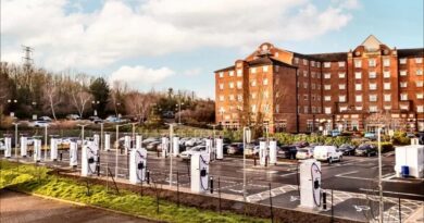 Chargepoint operator Ionity has opened its largest charging super-hub in the UK, just off the M25.