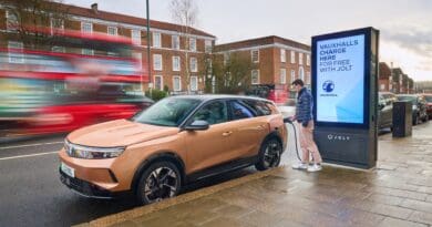 Vauxhall EV drivers in London are being offered free kerbside charging for the next month through a partnership between the car maker and charging firm Jolt.