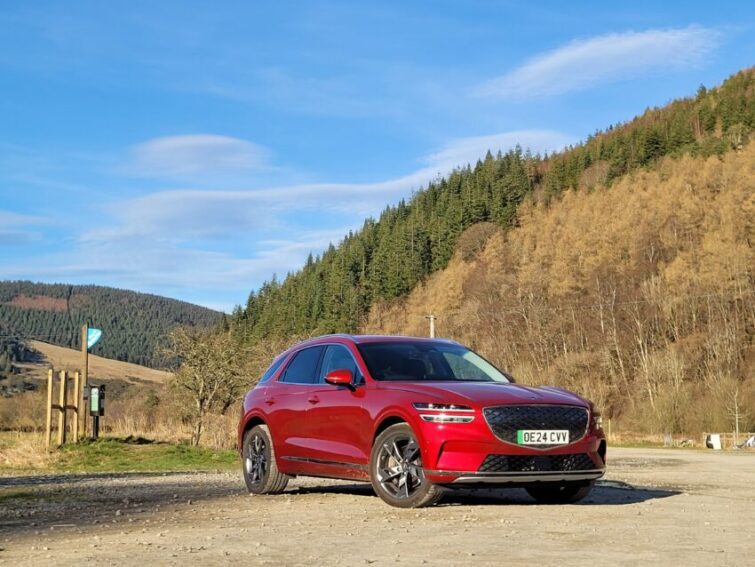 genesis-electrifed-gv70-sport
