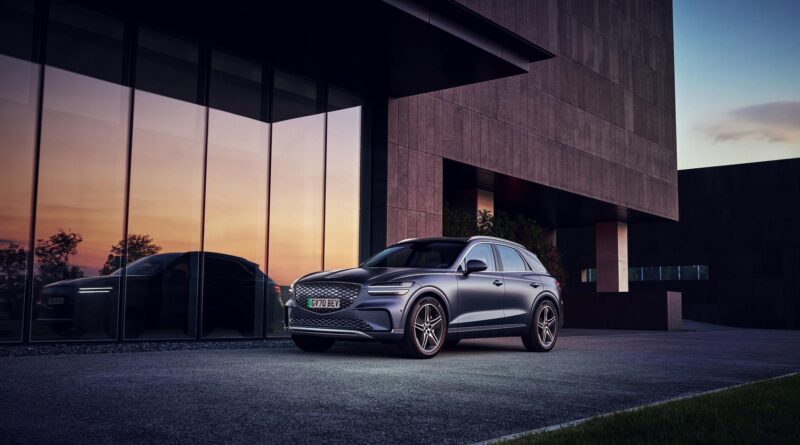 The 2025 Electrified GV70 brings interior and exterior upgrades