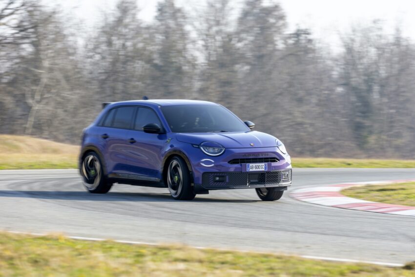 abart-600e-scropionissima-drifting-on-a-racetrack