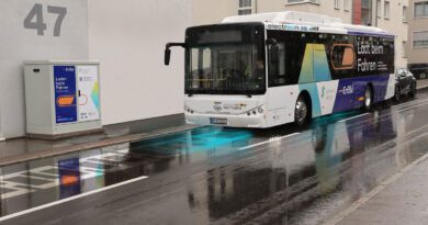 wirless-ev-charging-bus-using-electroen-electric-road-technology