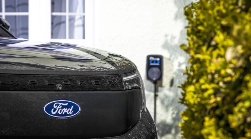 ford-power-promise-offers-new-ev-buyers-a-free-home-charger