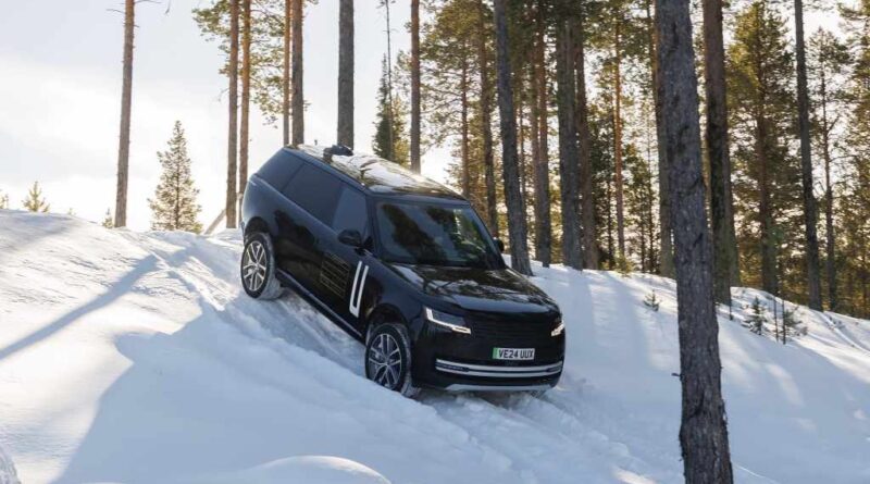 Range Rover Electric images show new 4X4 in winter testing