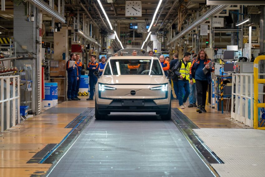 Volvo-EX30-production-Ghent-Belgium