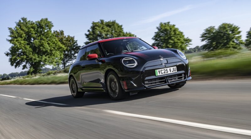 Mini John Cooper Works Electric review main image