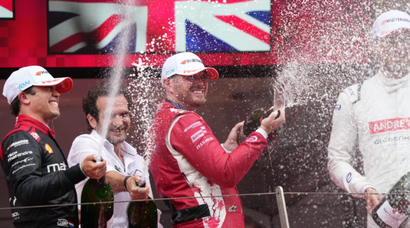 Nissan’s Oliver Rowland reinforced his grip on the Formula E title race with a commanding drive to victory in an action-packed 2025 Monaco E-Prix Round 6, holding off Mahindra’s Nyck de Vries and Andretti’s Jake Dennis in a high-stakes battle through the streets of Monte Carlo.