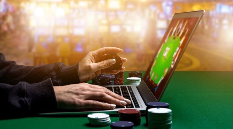 For a beginner gambler, finding a suitable slot on the online casino site is not so easy. There are several games where a beginner can quickly understand the rules and win real money on the first try.
