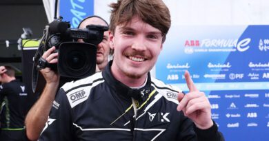 Dan Ticktum seals maiden Formula E victory in Jakarta Round 12 after a chaotic race marked by penalties, Safety Cars, and strategic ATTACK MODE use. Mortara and Mueller complete the podium.