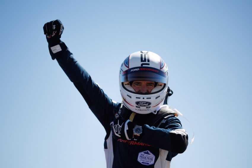 Romain-Dumas-Ford-F150-Lightning-Supertruck-EV-Pikes-Peak.