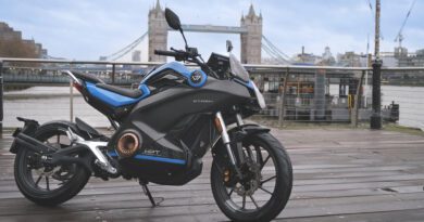 V-Moto Stash review main image