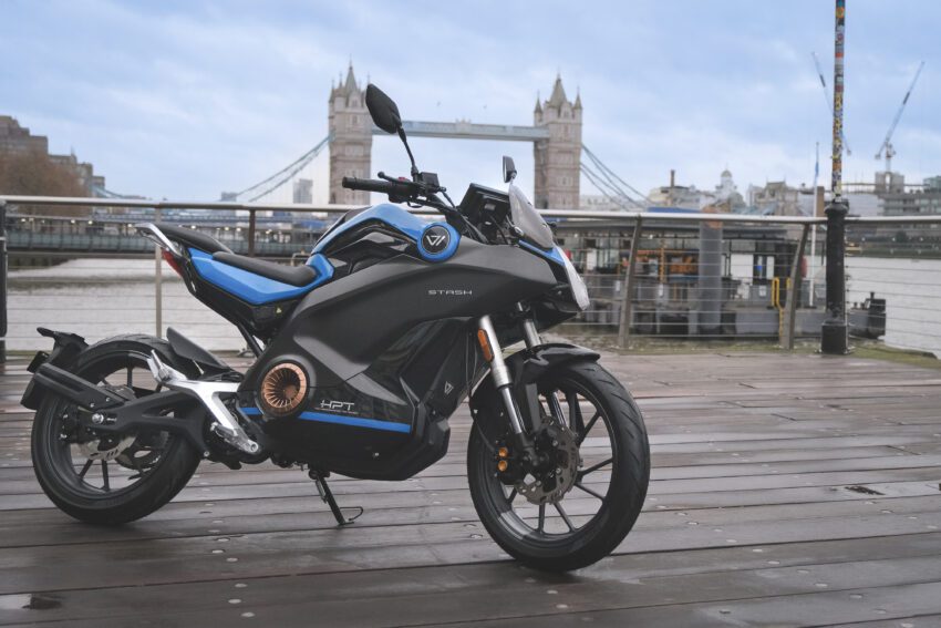 V-Moto Stash review main image