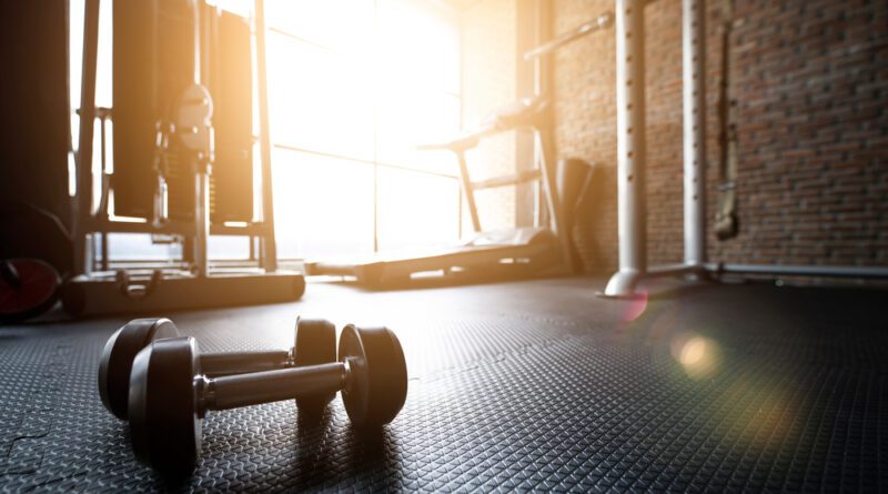 In recent years, converting garage spaces into home gyms has become a growing trend. Whether you're an avid fitness enthusiast or just starting your wellness journey, one crucial yet often overlooked element is your gym flooring.