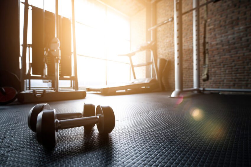 In recent years, converting garage spaces into home gyms has become a growing trend. Whether you're an avid fitness enthusiast or just starting your wellness journey, one crucial yet often overlooked element is your gym flooring.