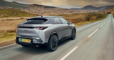 Peugeot-e-3008-single-motor-rear-view-dynamic