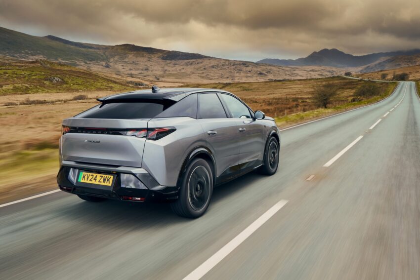 Peugeot-e-3008-single-motor-rear-view-dynamic