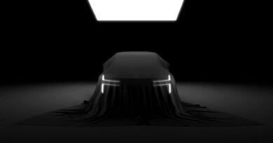 Polestar-7-compact-SUV-teaser