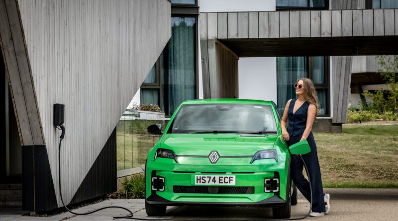 Andersen Renault tie-up brings Andersen Quartz to Renault Alpine and Dacia EV drivers