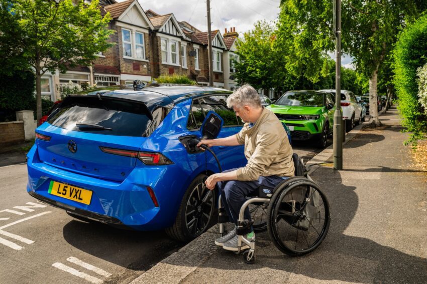Vauxhall-Astra-EV-accessibility