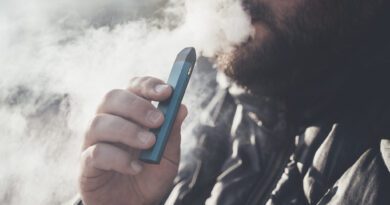Choosing the right rechargeable pod-style vape kit deserves attention. These factors influence your vaping and satisfaction.