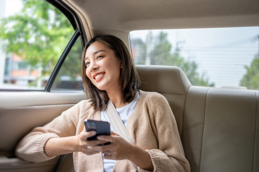 It doesn’t matter if you are stuck in traffic on your daily commute to work or going on a long road trip across the country, being stuck in the passenger seat can often be a trial of trying to stay awake in some extreme test of your patience as opposed to an exciting moment to see new things and take in the sights.
