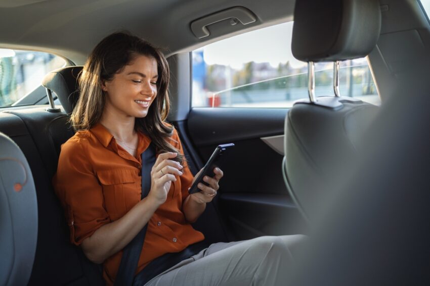 Getting ready for a road trip brings a mix of excitement and anticipation. The way you travel has changed a lot thanks to technology, and your phone is now a key part of the journey, helping you navigate and stay entertained along the way.