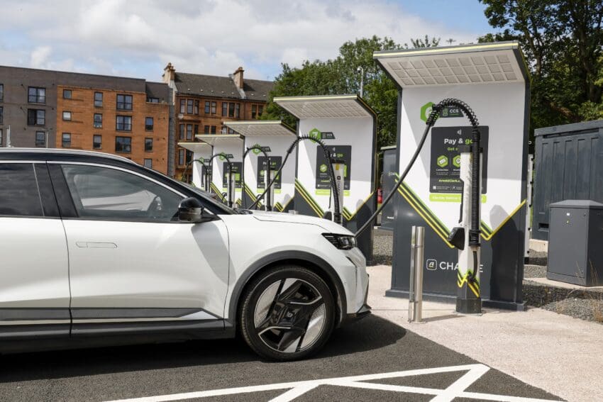 Arnold Clark Charge ultra-rapid charging bays
