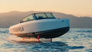 There was a time when the idea of an electric boat sounded like a luxury daydream – a romantic notion for the distant future. But that future is now firmly anchored in the present. From lake cruisers to 70-knot superboats, the new wave of electric vessels is making quiet but powerful ripples across the marine world.
